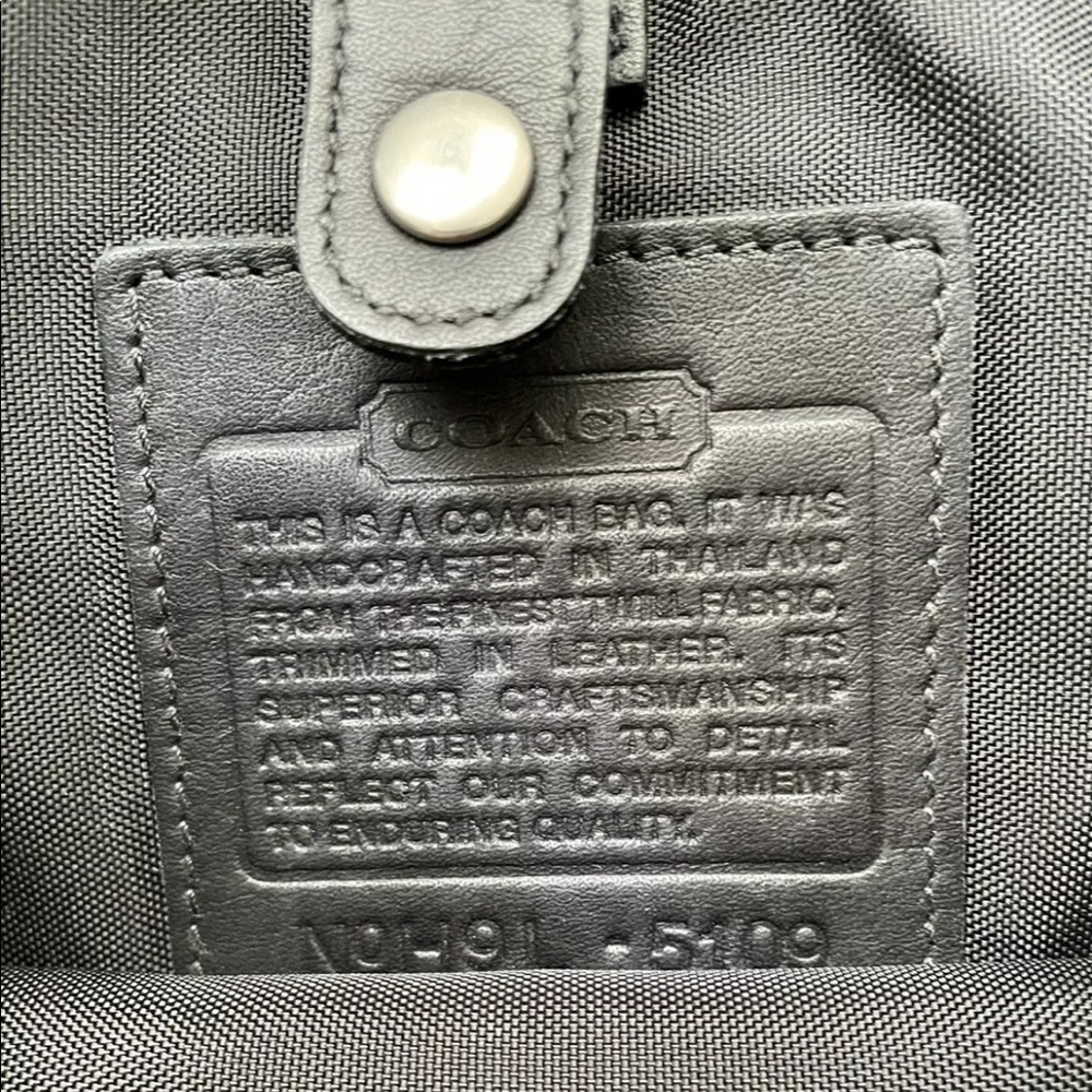 Coach Black nylon and leather trim messenger bag - Picture 7 of 15